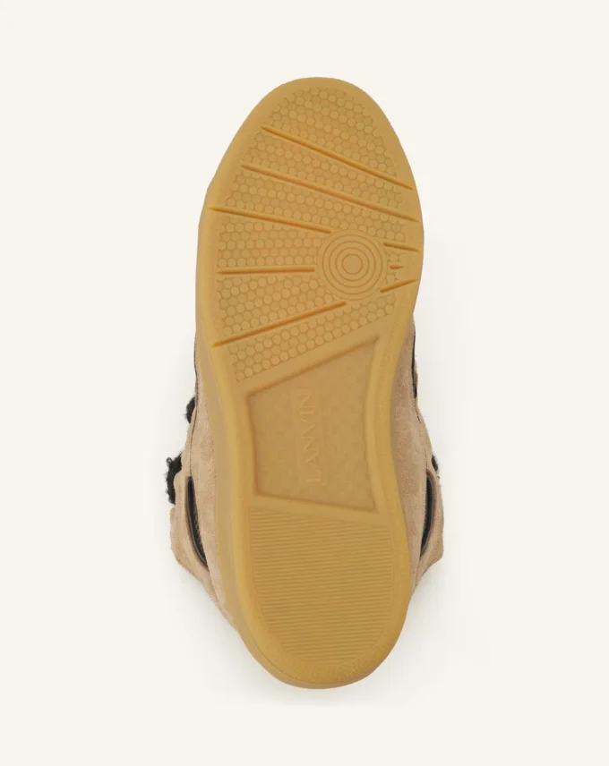 Adidași din piele de căprioară cu șireturi din plasă