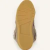 Adidași din piele de căprioară cu șireturi din plasă