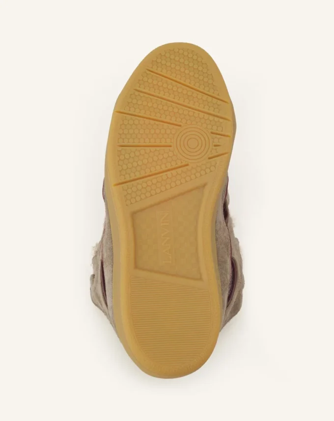 Adidași din piele de căprioară cu șireturi din plasă