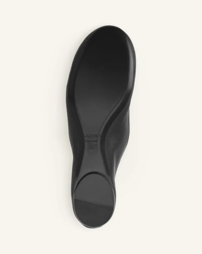 Balerinii din piele