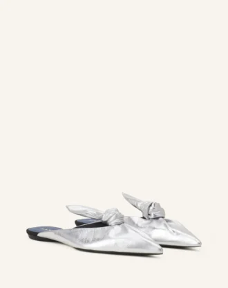 Mule Midnight Step Bow din piele metalizată Mule Midnight Step Bow din piele metalizată