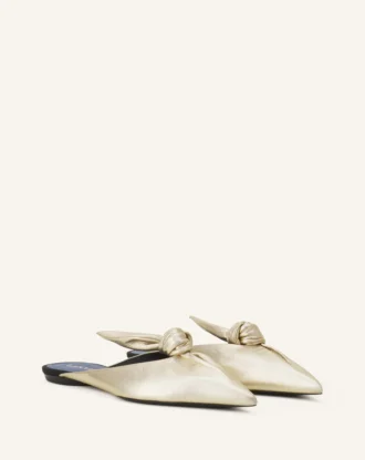 Mule Midnight Step Bow din piele metalizată Mule Midnight Step Bow din piele metalizată