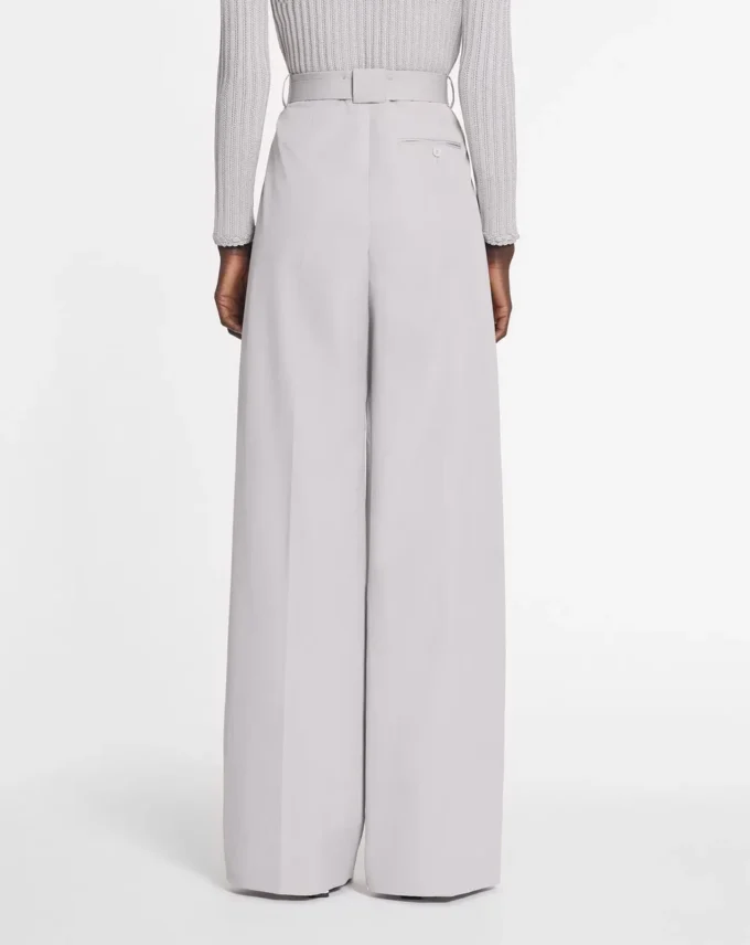 Pantaloni din bumbac cu pinteni Pantaloni din bumbac cu pinteni