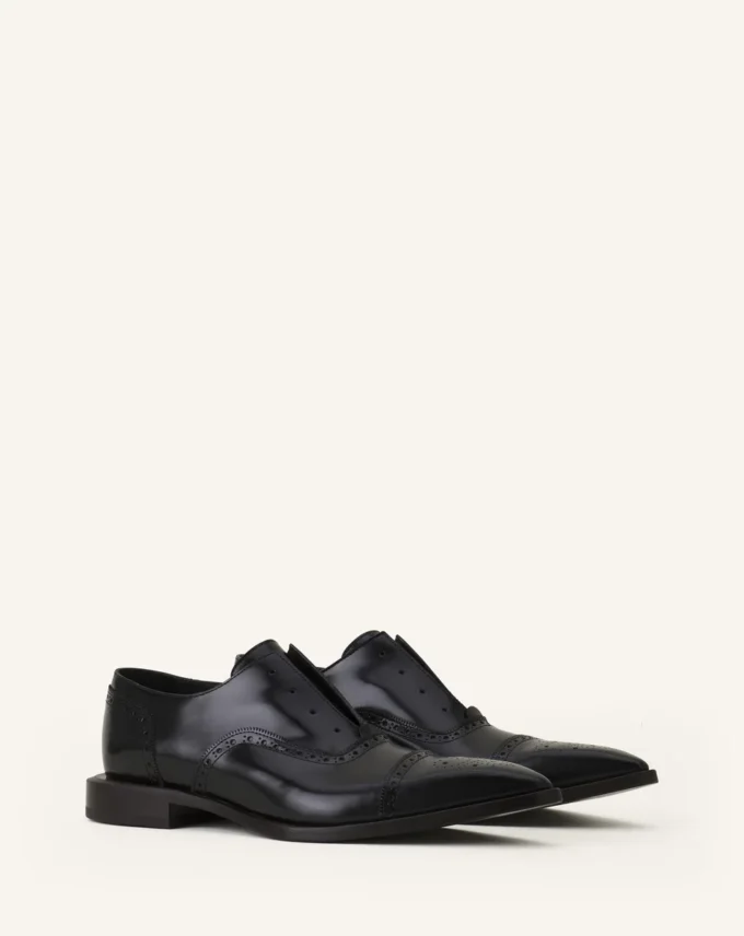 Pantofi brogue Oxford din piele lucioasă Pantofi brogue Oxford din piele lucioasă