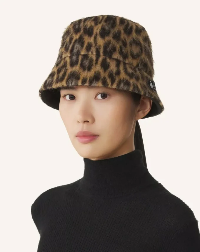 Pălărie reversibilă cu imprimeu leopard Pălărie reversibilă cu imprimeu leopard