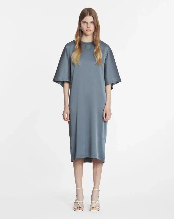 Rochie din satin tip tricou Rochie din satin tip tricou