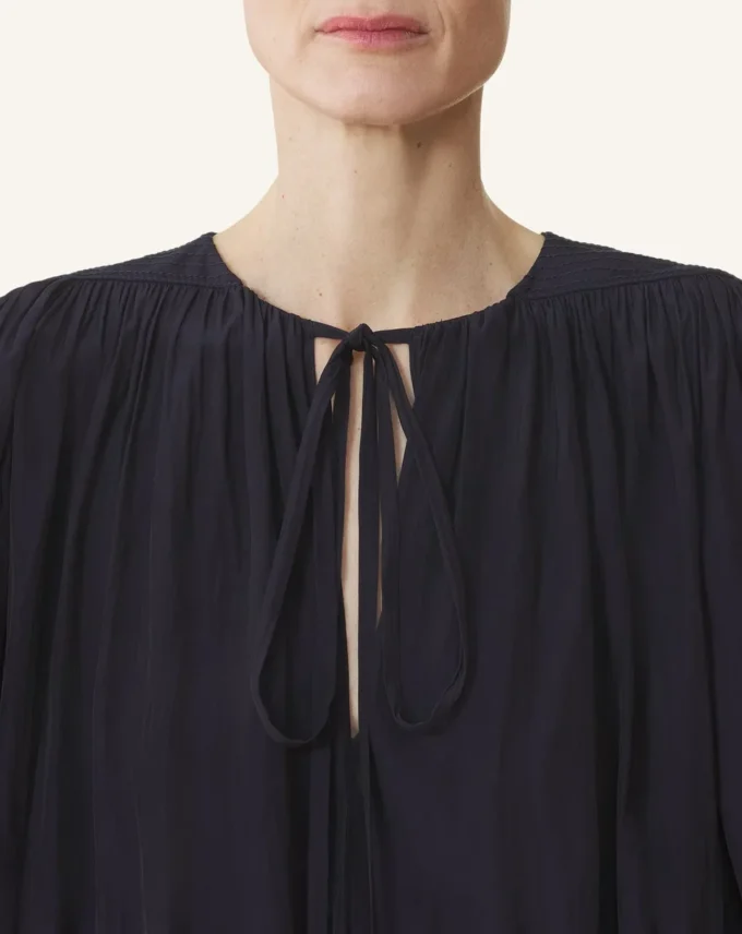 Rochie midi din charmeuse