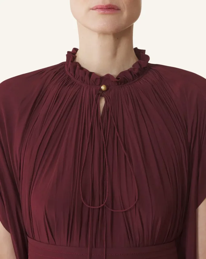Rochie scurtă din charmeuse